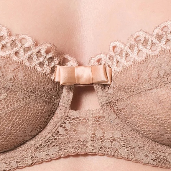 "French Kiss" by Huit Balconette Bra (32b) and Thong (S) - NWT - Picture 3 of 8